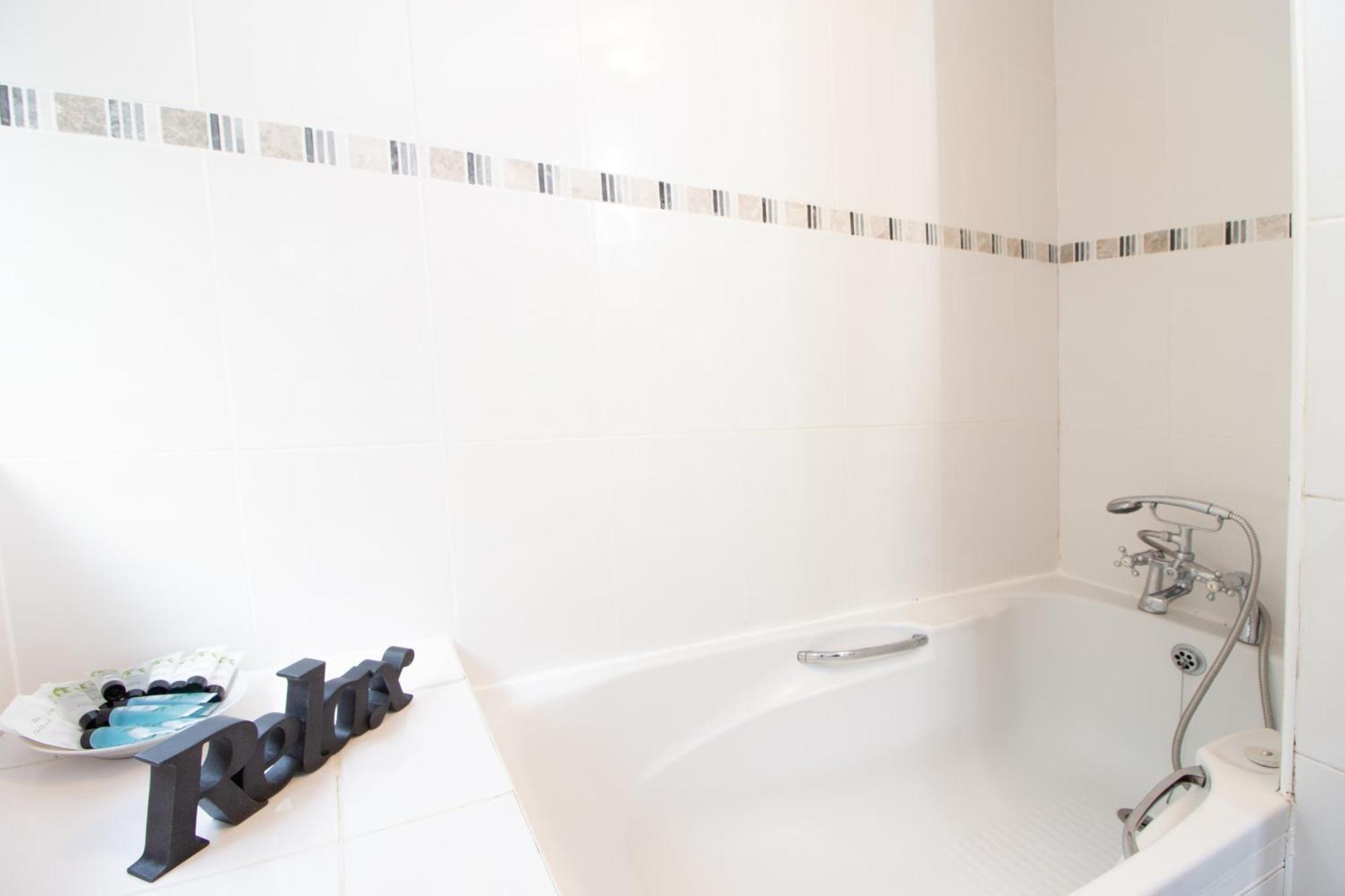 Raleigh Gf - Ground Floor 1 Bed Georgian Flat In The City Centre Free Parking And Wifi Exeter Exterior photo
